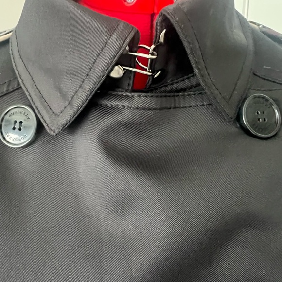 Burberry Black Double-Breasted Trench Coat - Picture 5 of 16